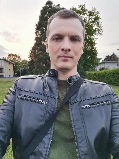 We develop AIchat-voicebots & automation tools to improve customer experiences & increase efficiency