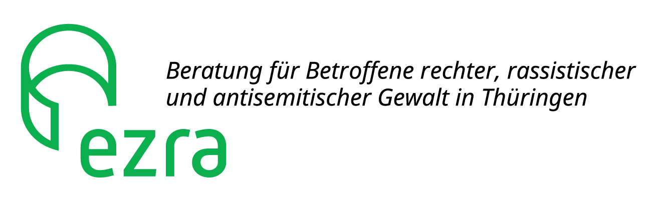 Logo Grafik von ezra mit grüner Wortmarke, Tagline und einem stilisierten Zylinder
